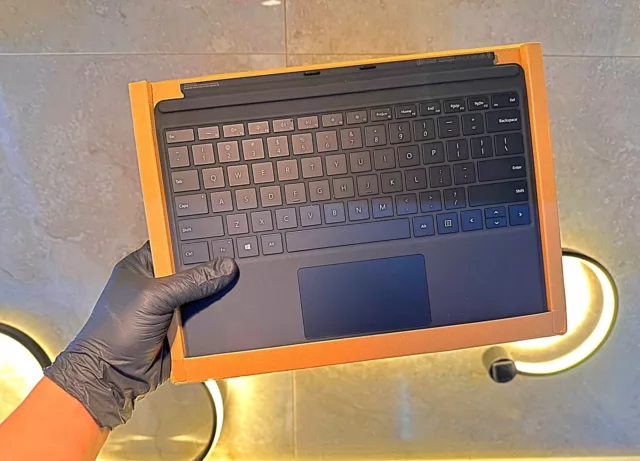NEW Genuine Microsoft Surface Pro X Magnetic Keyboard**Backlit Full Size**NEW