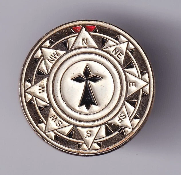RARE PINS PIN'S .. Tourisme Bretagne Breizh Folklore Boussole Compass