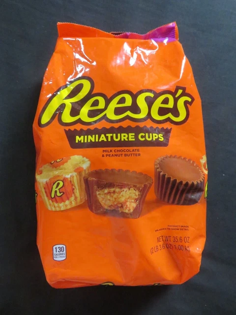(1) Party Size Bag Of Reese's Peanut Butter Cups Miniatures Size 35.6 Oz ! (1) Party Size Bag Of Reese's Peanut Butter Cups Miniatures Size 35.6 Oz !