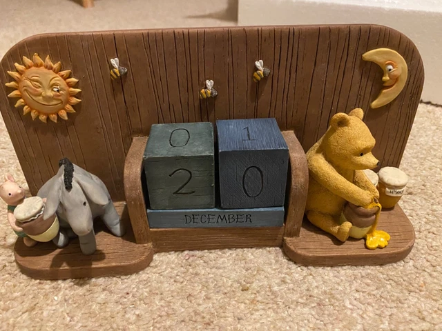 WINNIE THE POOH, Border Fine Arts, Piggy Bank Moneybox, Disney Classic