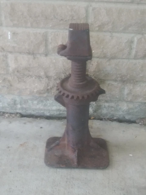 Antique Screw/ratchet Jack