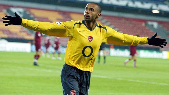 Thierry Henry Arsenal Old Yellow Kit 2005-06 Arsenal Away L/S
