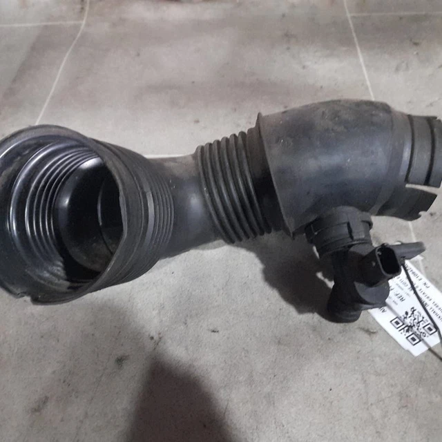 VAUXHALL INSIGNIA ESTATE 2.0 Cdti 20082017 Air Intake Pipe E10942A01 £