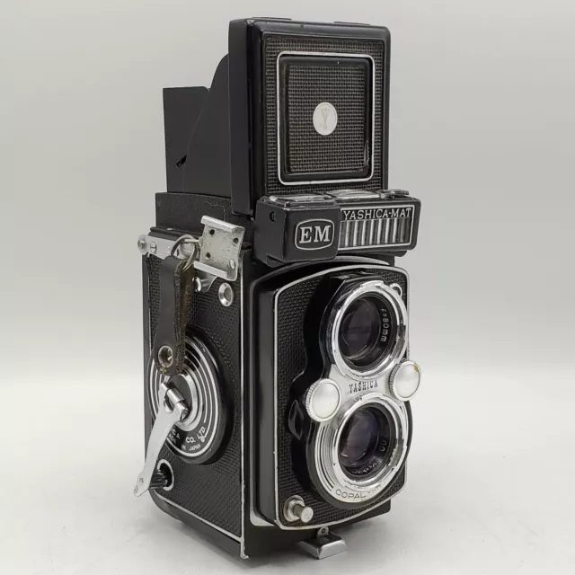 Vintage Yashica EM Yashica-Mat TLR Camera Yashinon 80mm F3.2 Lenses Copal MXV