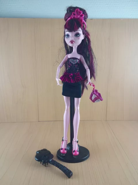 Voiture Cabriolet Monster High Sweet 1600 anniversaire Draculaura jouet  figurine