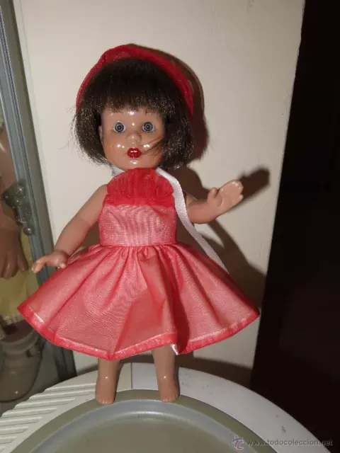 Muñeca Mariquita Pérez Pequeña, 20Cm, Vestida, Traje Rojo