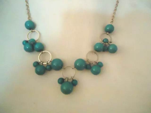 Avon Turquoise "Bubble Cluster" Goldtone Necklace, Excellent Used