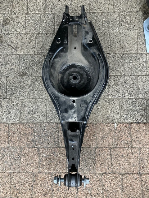 GENUINE VOLVO XC40 recharge rear suspension lower control arm 32221199 ...