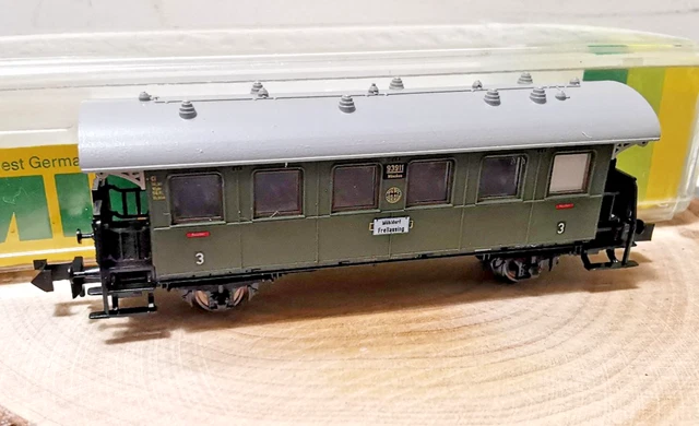 Arnold HN4443 Voiture Voyageurs TEE Cisalpin Milan-Paris, A8tu SNCF époque IV, échelle N 1/160
