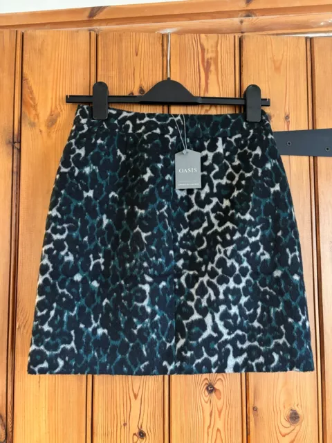 Brand new Oasis animal print mini skirt with wool, Size 6, RRP £38