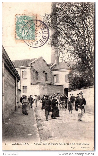 95 BEAUMONT - sortie des ouvriers de l'usine de caoutchouc