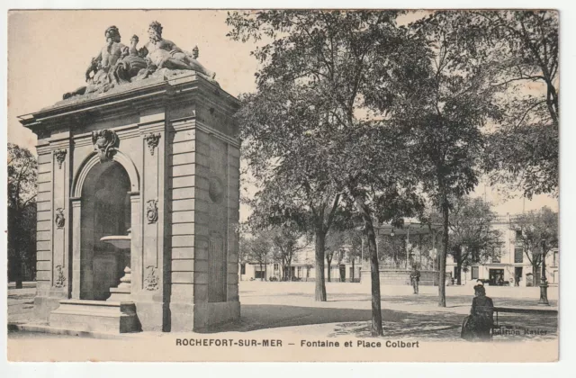 ROCHEFORT SUR MER - Charente Maritime - CPA 17 - Fontaine place Colbert Kiosque