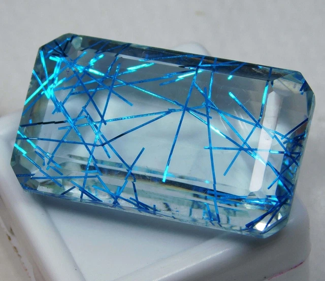 Pierre précieuse en vrac de quartz rutile bleu taille émeraude certifiée...