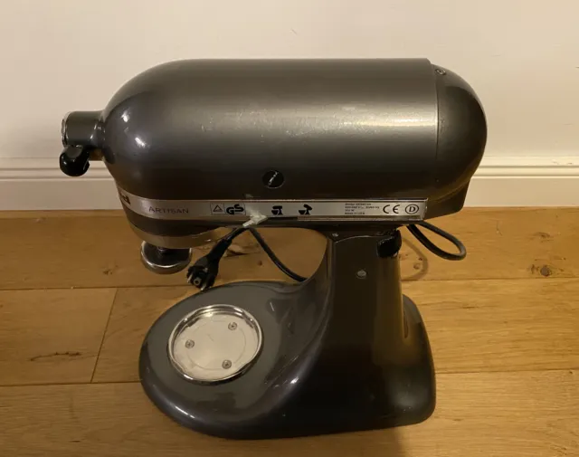 KitchenAid Artisan Rührmaschine Küchenmaschine 5KSM150 grau kontur-silber defekt