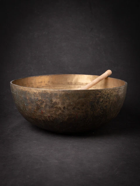 Old bronze Nepali Singing Bowl from Nepal, Early 20th century