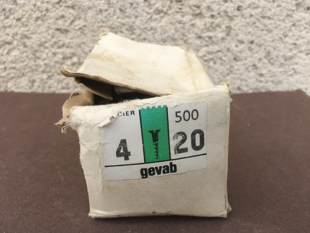 Lot De 35 Vis à Bois Anciennes - Tête Ronde 6.5x40 - Stock De Quincaillerie
