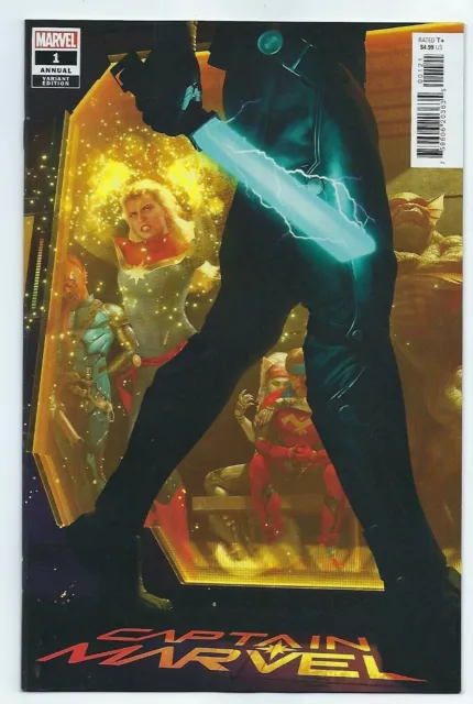 Marvel Comics CAPTAIN MARVEL ANNUAL #1 first printing cover B