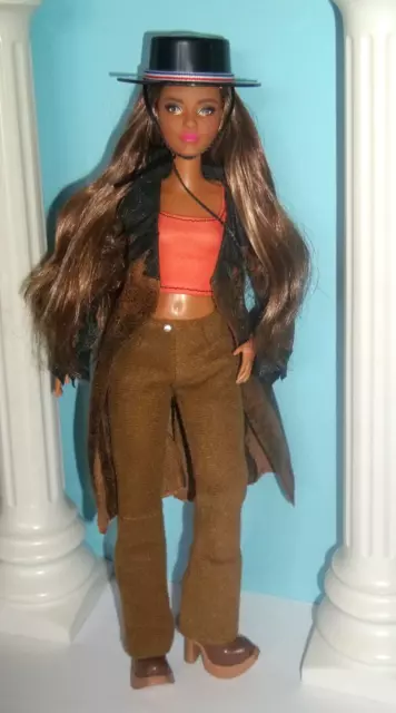 Barbie LAINEY WILSON INSPIRED Dressed Doll Petite Signature Looks DUSTER BOOTS!!