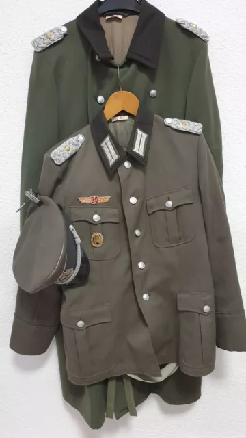 DDR NVA Konvolut Frühere Uniform Ost Germany Abzeichen