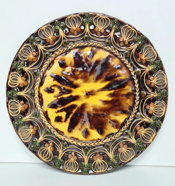 Ancienne assiette en poterie vernissée de Bourgogne / Savoie ou Alsace 19ème.