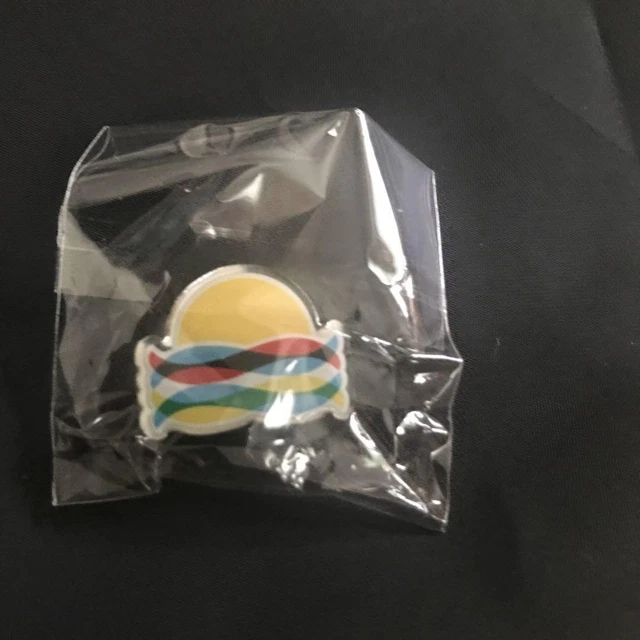 関西万博　Expo2025 Malta staff pins pin 非売品 Expo 2025 Malta staff pins pin ゴールド ピンズ - メルカリ