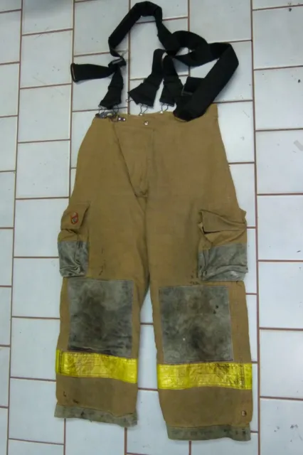 Cairns Firefighters Pants Trouser Turnout Gear Fireman w/ Suspenders Sz Medium