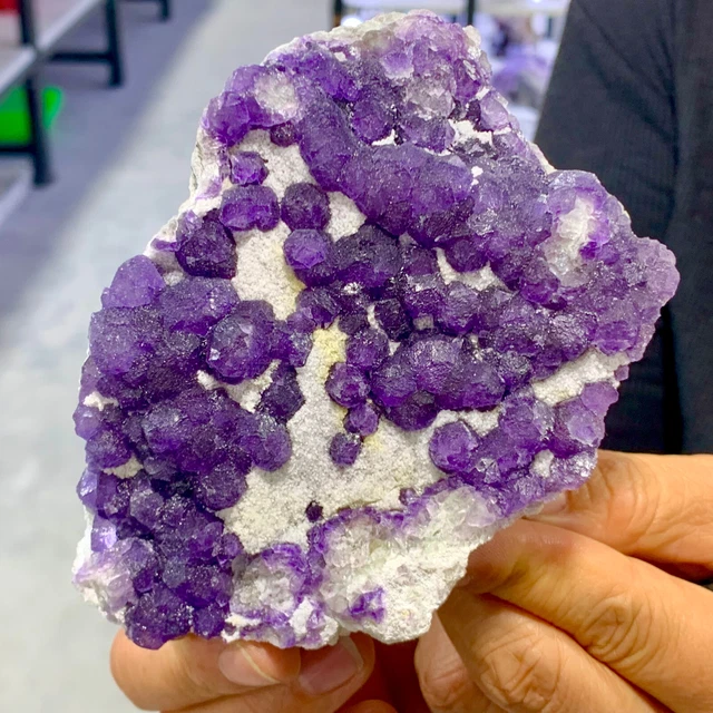 426gNatural  purple cubic fluorite cluster mineral samples