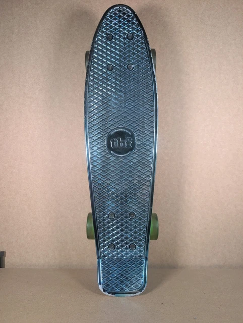 Skateboard rétro bleu avec roues à LED Skateboard enfant - Achat / Vente Skateboard rétro bleu