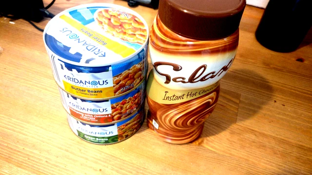 Fagioli al burro e salsa di pomodoro greco gigante mediterraneo