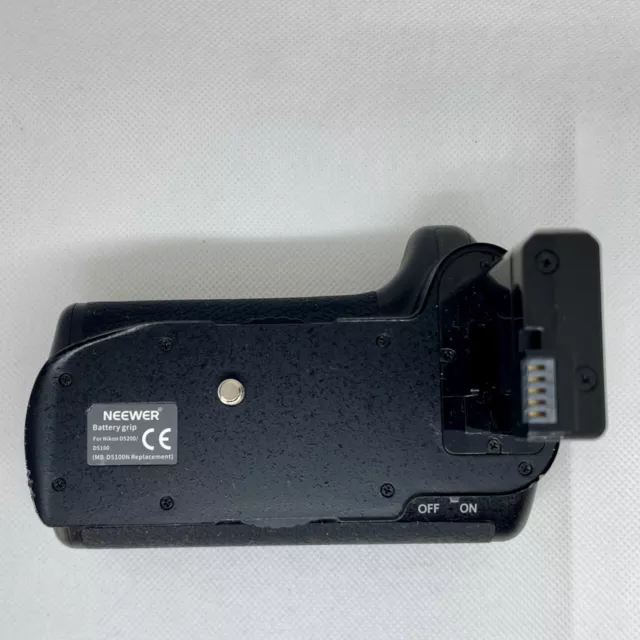 Neewer battery grip for Nikon D5200 / D5100 - MB D5100N replacement