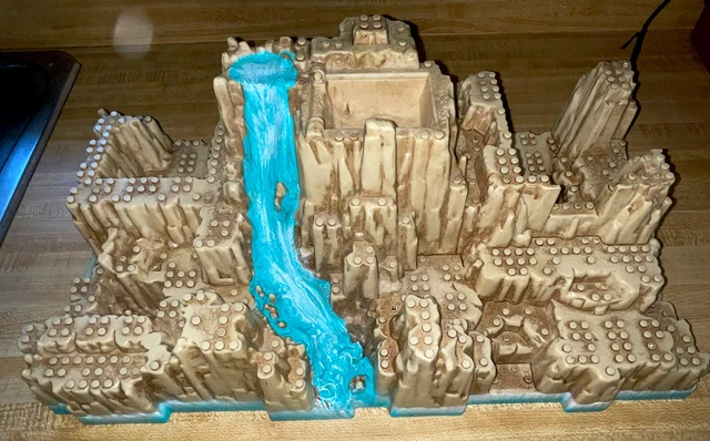 Mega Bloks Pyrates Pirate Treasure Island Mountain Waterfall Base Plate 3681 EUC Mega Bloks Pyrates Pirate Treasure Island Mountain Waterfall Base Plate 3681 EUC