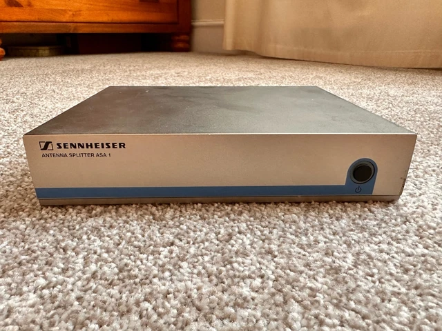 Sennheiser Wireless Handheld Microphone G4 with Antenna Combiner and Antennas  4