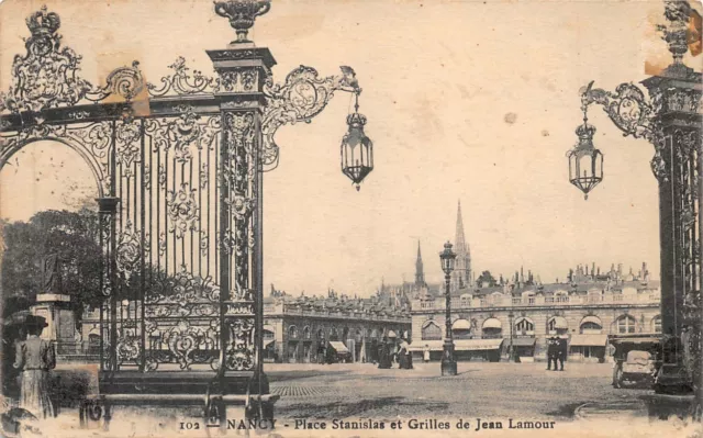 CPA  NANCY - Place Stanislas et grilles de jean lamour (129021)