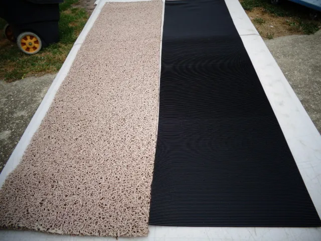 Miners Moss & Ribbed rubber matting 300 x 1000mm Heavy grade 2 piece deal