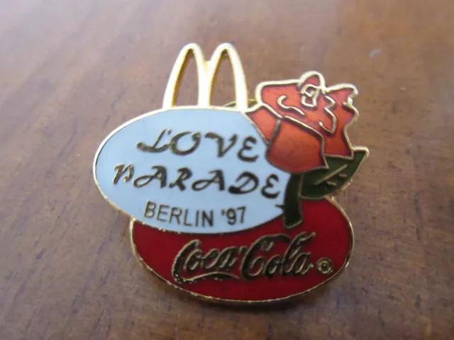 Loveparade 1997 Pin COCA-COLA Sponsor