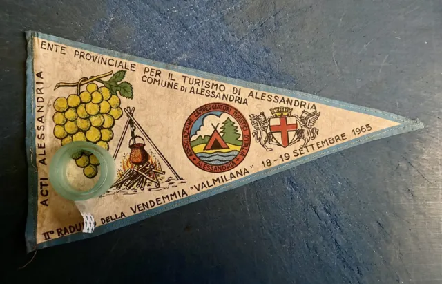 Rara e originale Bandierina per Vespa: Vendemmia Valmilana-ALESSANDRIA 1965