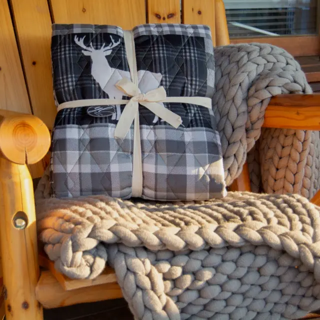 Donna Sharp Ridge Point Quilted Throw Patchwork Plaid Lodge Cozy Cabin Deer Grey