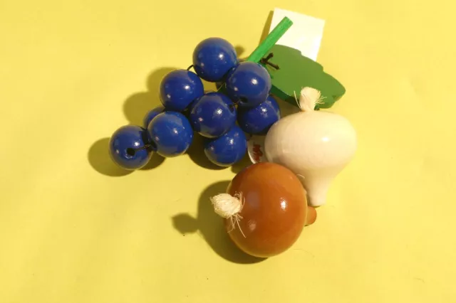 Weintrauben blau und Zwiebeln für Kaufladen Puppenstube 3 Teile von Haba