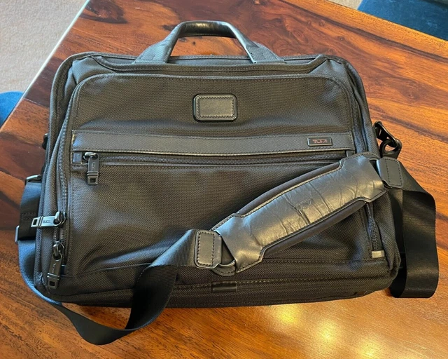 Tumi Alpha Slim Large Screen Laptop Briefcase Ballistic Nylon– Gently Used