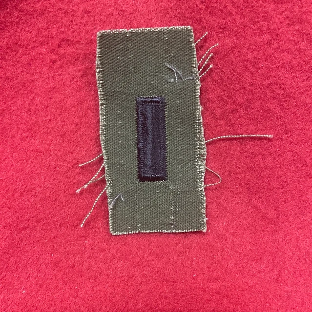 VINTAGE US ARMY FIRST LIEUTENANT Patch SEW ON Subdued OD Black (04cc12