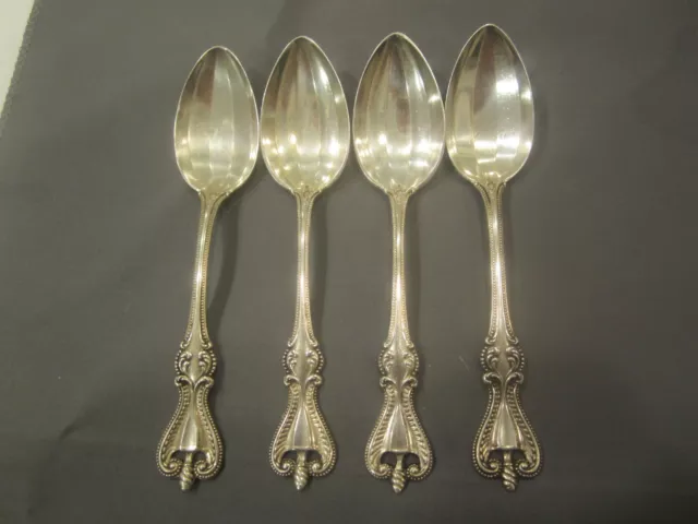 Old Colonial sterling silver teaspoons / by Towle Silversmiths / No Monogram