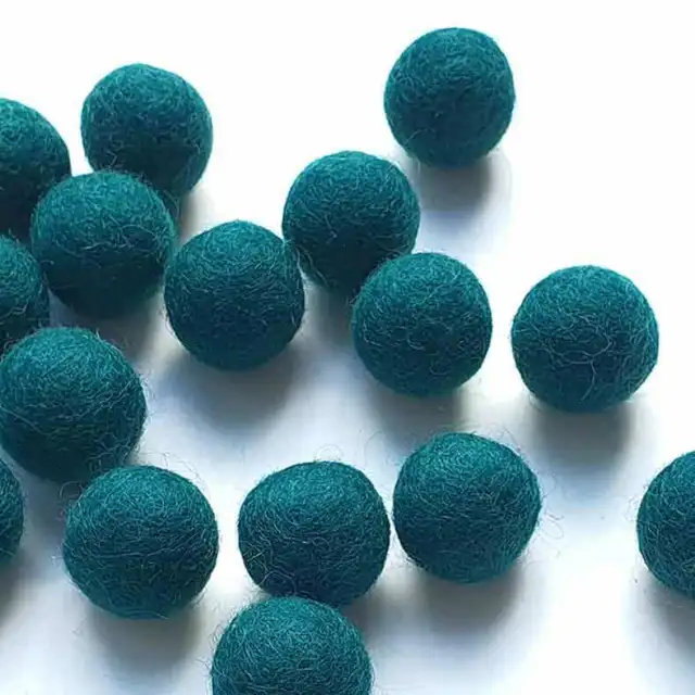 2.5cm TEAL GREEN Felt Balls x20.Wool Party Decor. Pom poms Felt Ball Beads Craft