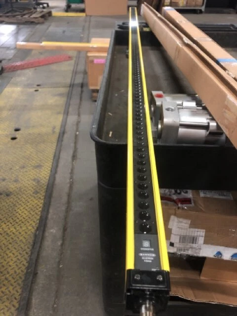 BANNER SLSCE30-1500Q8 Sicherheit Licht Vorhang Sender - Neu IN Karton