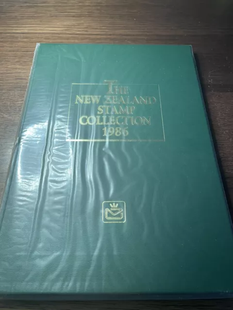 1986 New Zealand Stamp Collection - Annual Album with MNH Stamps As New.