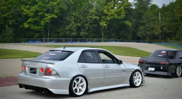 FRP Vertex V2 Style Side Skirts To Fit Lexus IS300 / 200 & Toyota Altezza SXE10