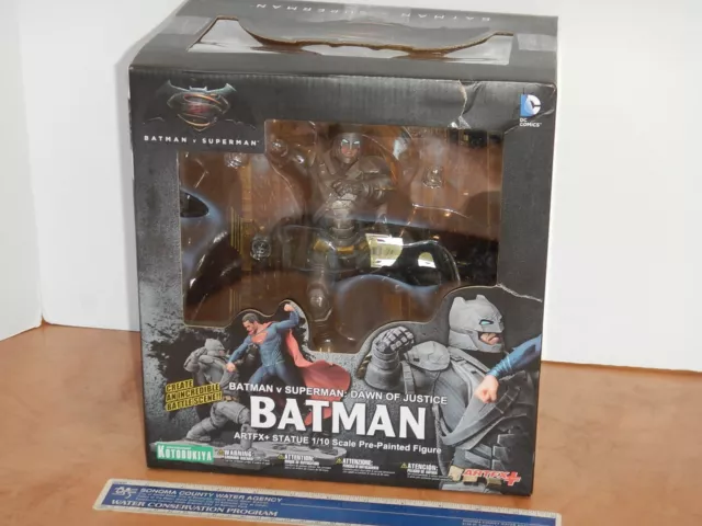 2016 Kotobukiya Artfx Batman Vs Superman: Dawn Of Justice, Batman Statue 2016 Kotobukiya Artfx Batman Vs Superman: Dawn Of Justice, Batman Statue