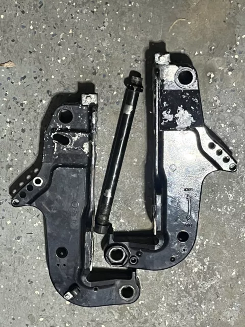 MFS 50 hp Tohatsu 3KYQ772111 CLAMP BRACKET set port strbd tube 2014-2022