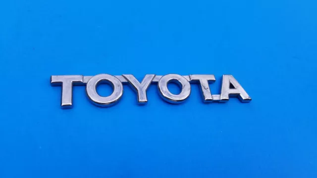 98 99 00 01 02 03 04 05 Toyota Sienna Rear Gate Lid Emblem Logo Badge Oem A1