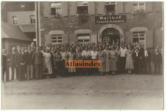 Photo postcard group in front of Gasthof Arnoldshammer Lower Knight's Green Sa. 1930s