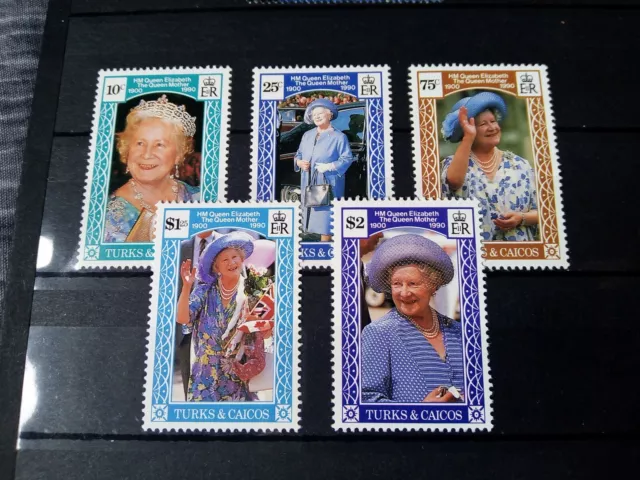Turks And caicos - The Queen Mothers 90th Birthday - Mint MNH Set